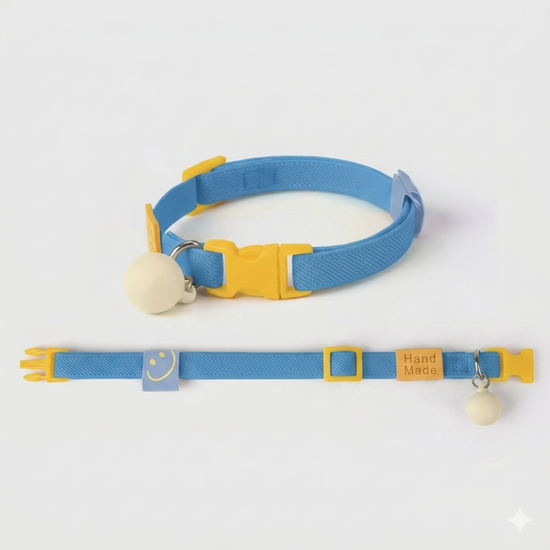 Collar para gato azul con cascabel amarillo ajustable Petelier